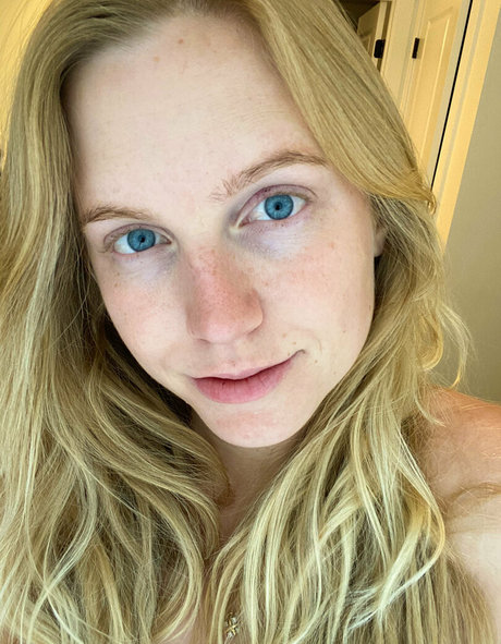 Foto desnuda filtrada de OnlyFans de Violetwalker66free
