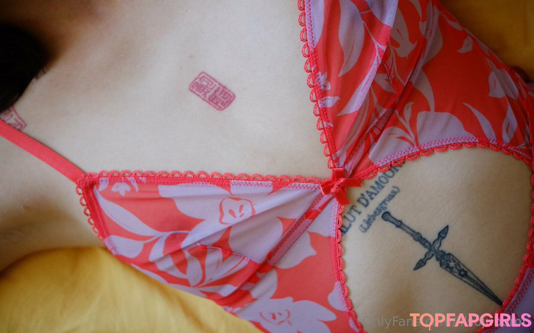 Foto desnuda filtrada de OnlyFans de Lilsojubomb #58 Foto desnuda filtrada de OnlyFans de Lilsojubomb #58