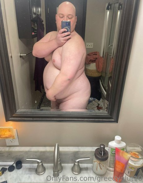 Foto desnuda filtrada de OnlyFans de Greedyglut10