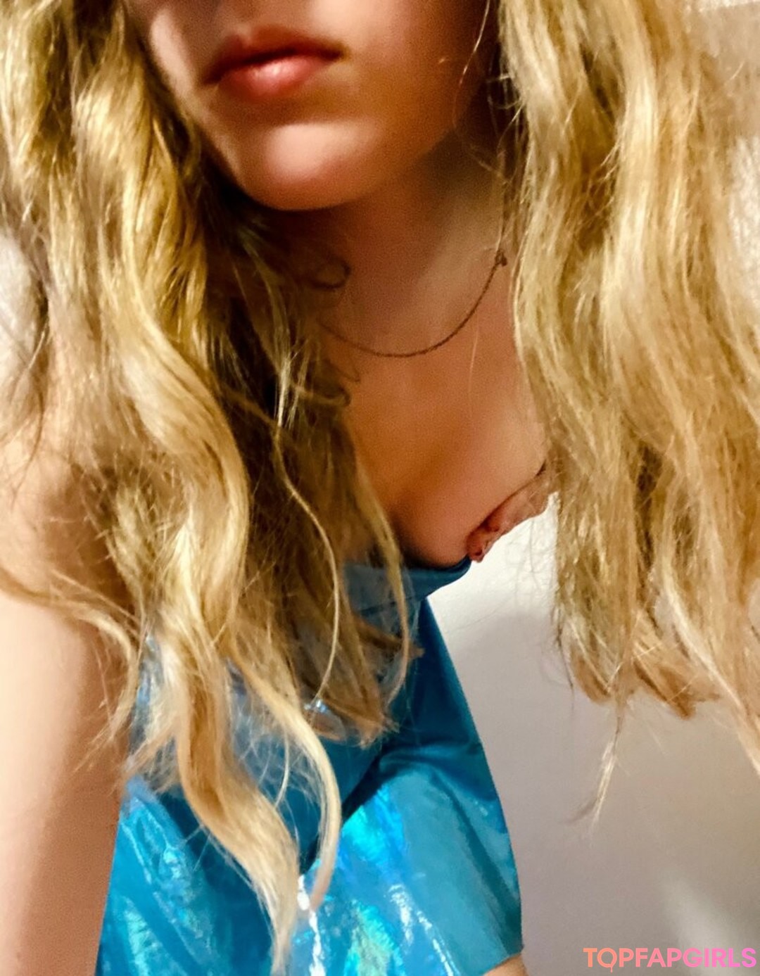 Foto desnuda filtrada de OnlyFans de Qtiebuns Asmr #16 Foto desnuda filtrada de OnlyFans de Qtiebuns Asmr #16