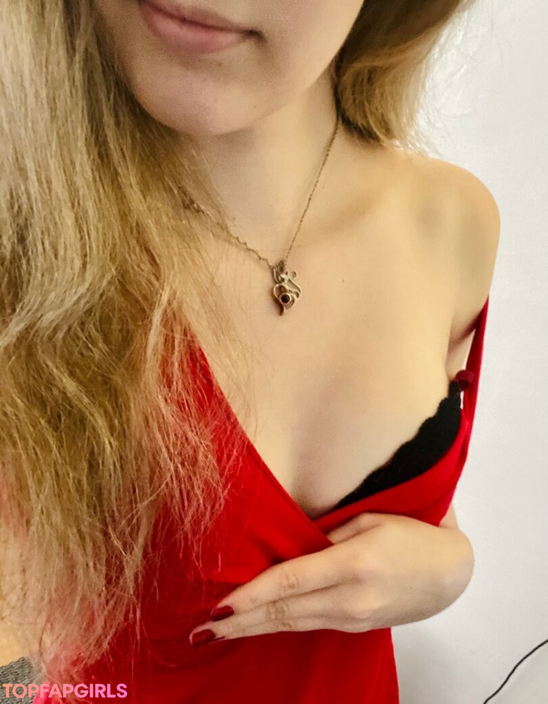 Foto desnuda filtrada de OnlyFans de Qtiebuns Asmr #3 Foto desnuda filtrada de OnlyFans de Qtiebuns Asmr #3