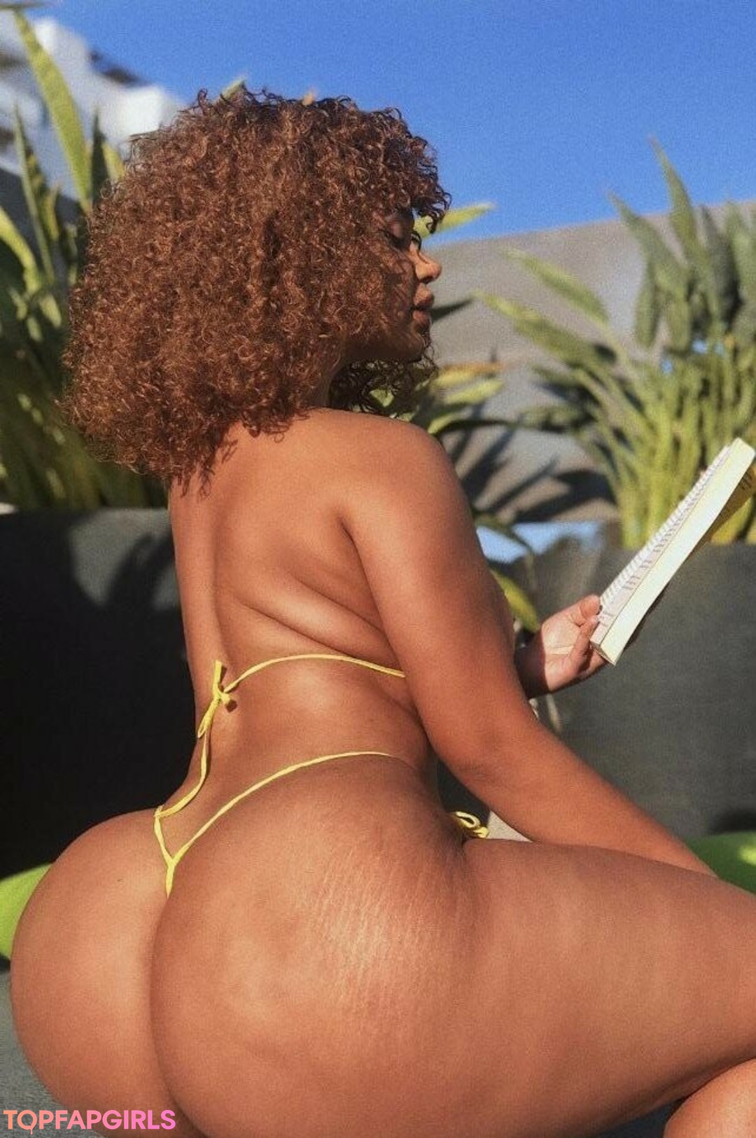 Foto desnuda filtrada de OnlyFans de Carmela Habibi #11 Foto desnuda filtrada de OnlyFans de Carmela Habibi #11