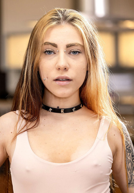 Dalila Dark