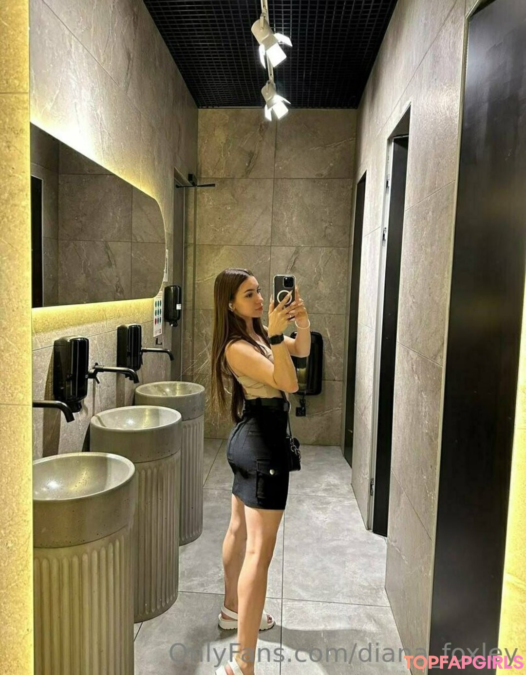 Foto desnuda filtrada de OnlyFans de Dianafoxley #119 Foto desnuda filtrada de OnlyFans de Dianafoxley #119