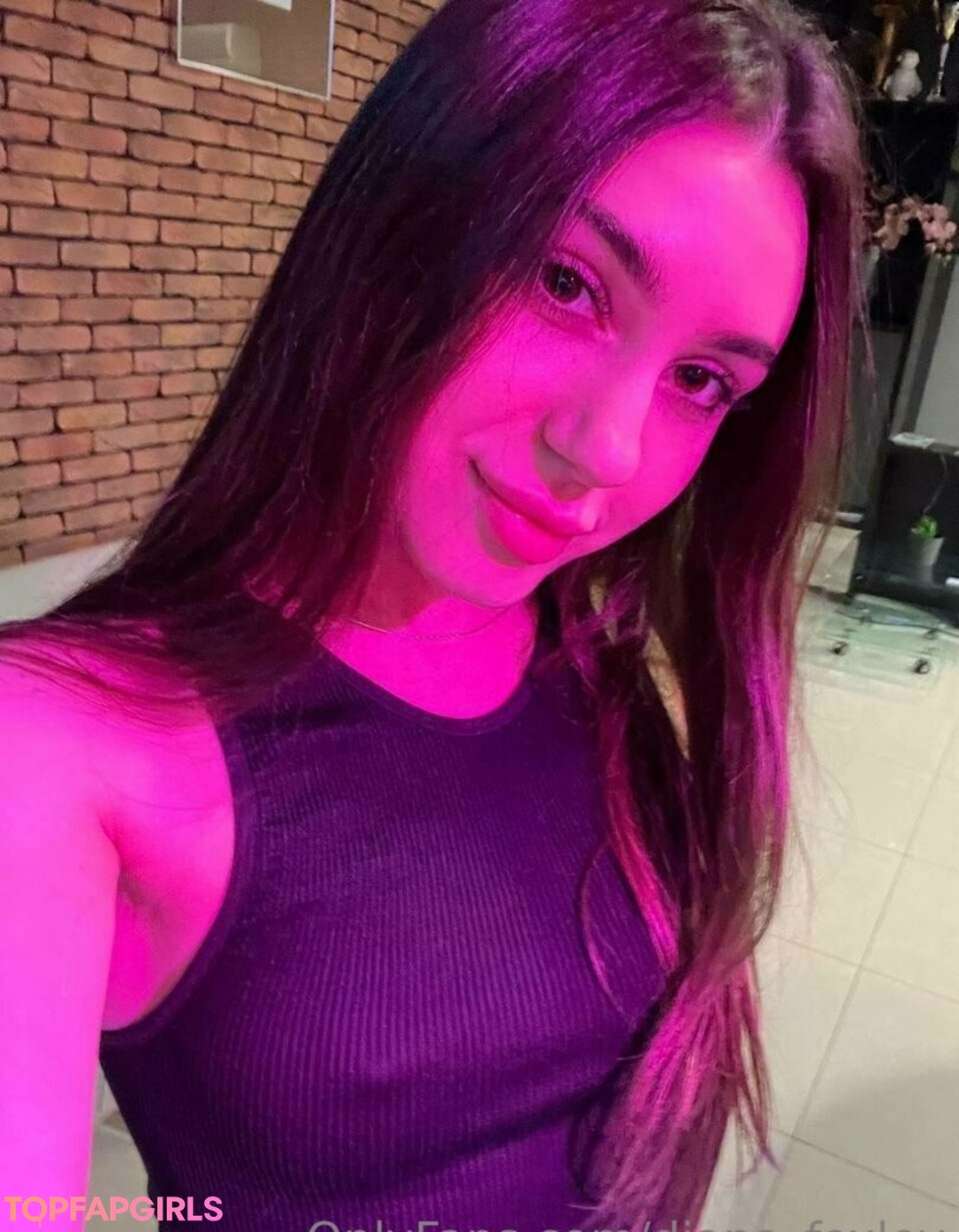 Foto desnuda filtrada de OnlyFans de Dianafoxley #23 Foto desnuda filtrada de OnlyFans de Dianafoxley #23