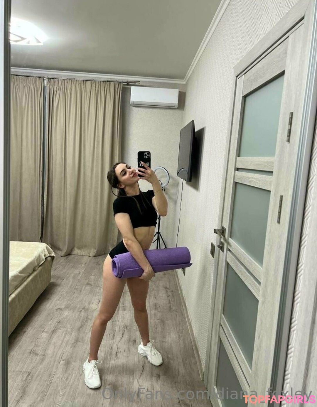 Foto desnuda filtrada de OnlyFans de Dianafoxley #63 Foto desnuda filtrada de OnlyFans de Dianafoxley #63