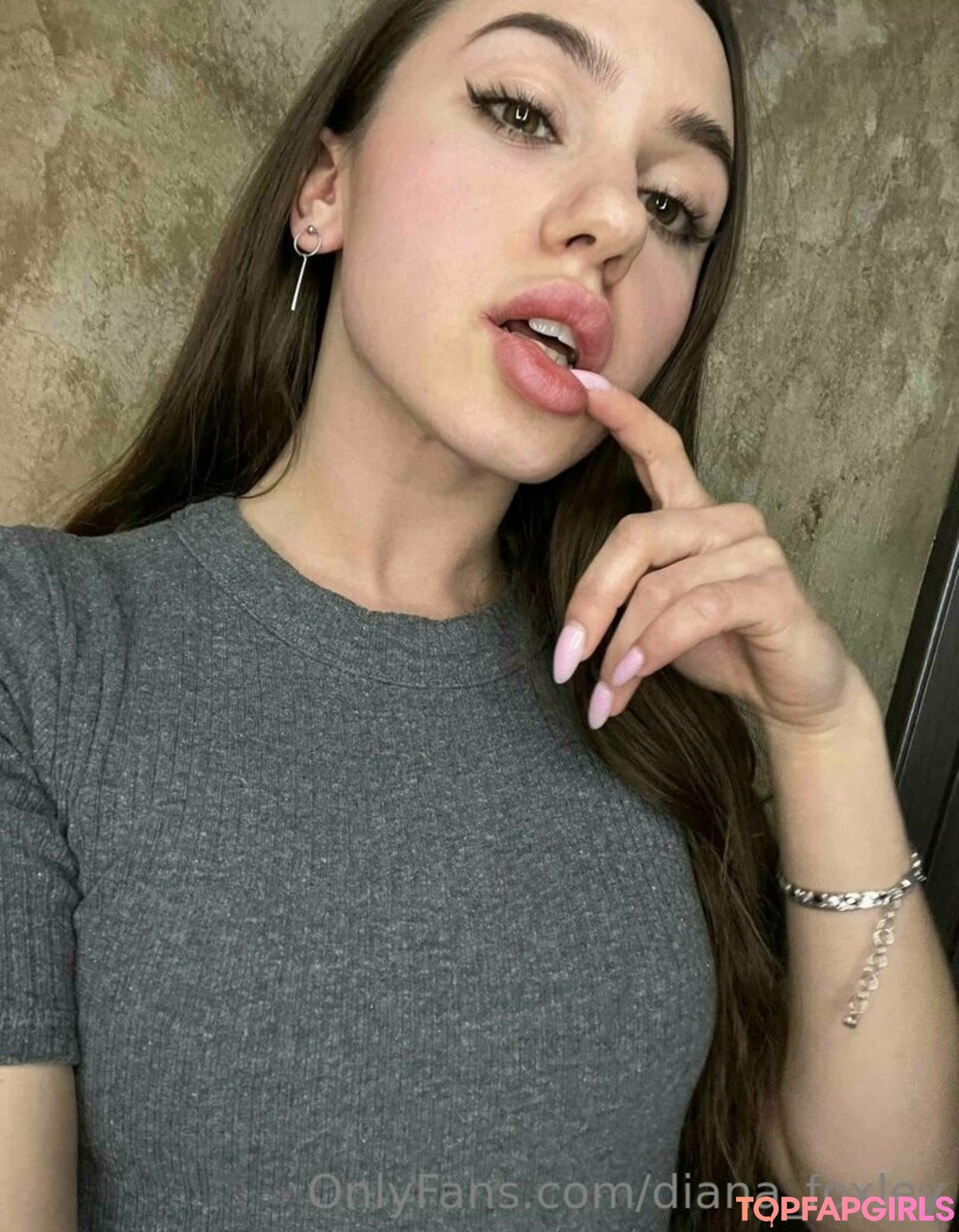 Foto desnuda filtrada de OnlyFans de Dianafoxley #83 Foto desnuda filtrada de OnlyFans de Dianafoxley #83