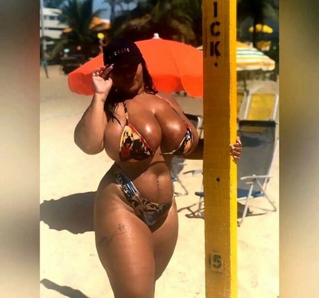 Foto desnuda filtrada de OnlyFans de Eidri24