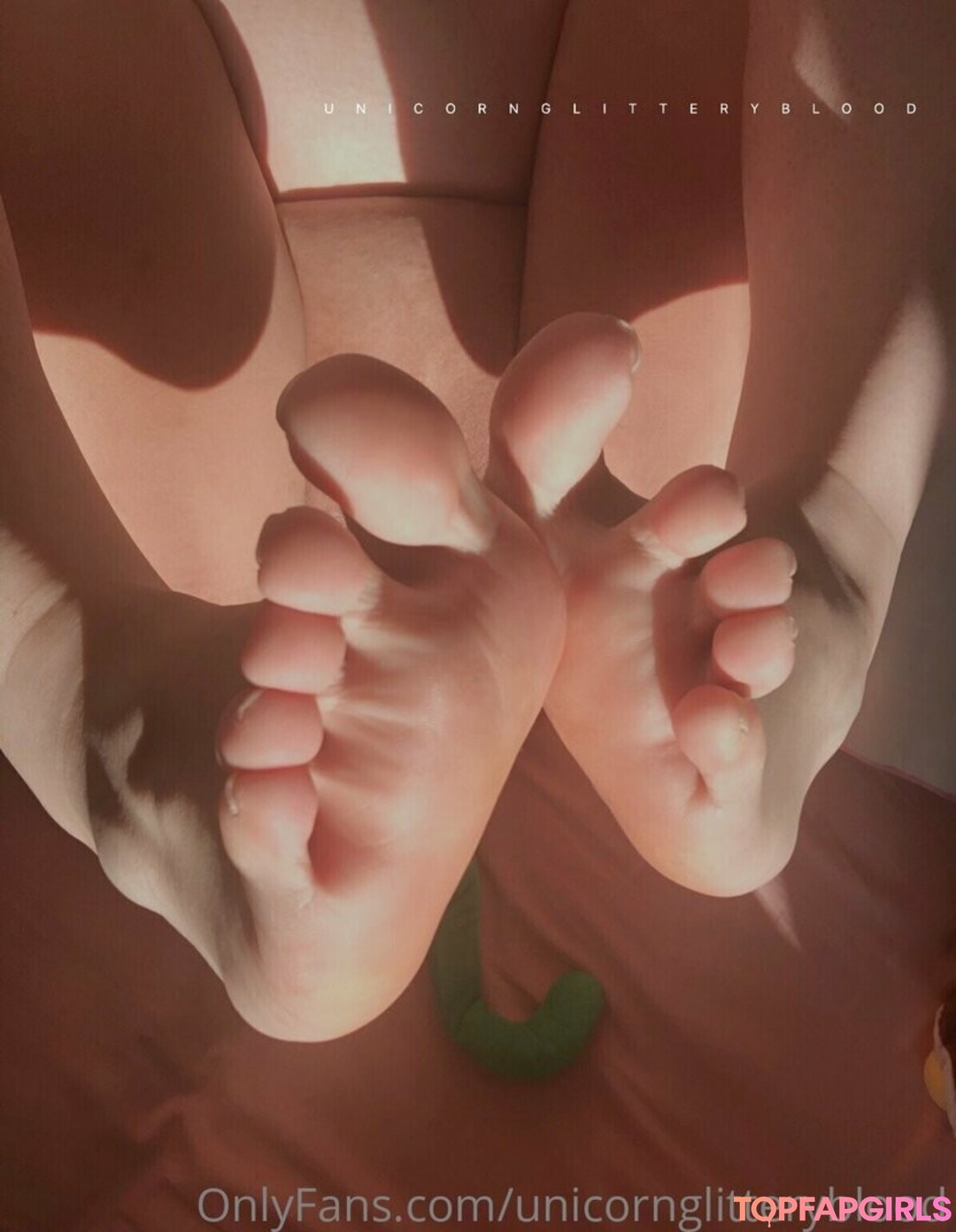 Foto desnuda filtrada de OnlyFans de Unicornglitteryblood #360 Foto desnuda filtrada de OnlyFans de Unicornglitteryblood #360