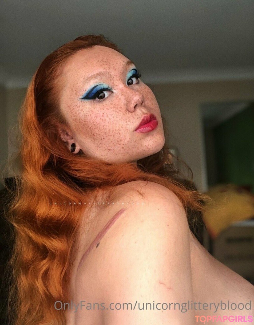 Foto desnuda filtrada de OnlyFans de Unicornglitteryblood #420 Foto desnuda filtrada de OnlyFans de Unicornglitteryblood #420