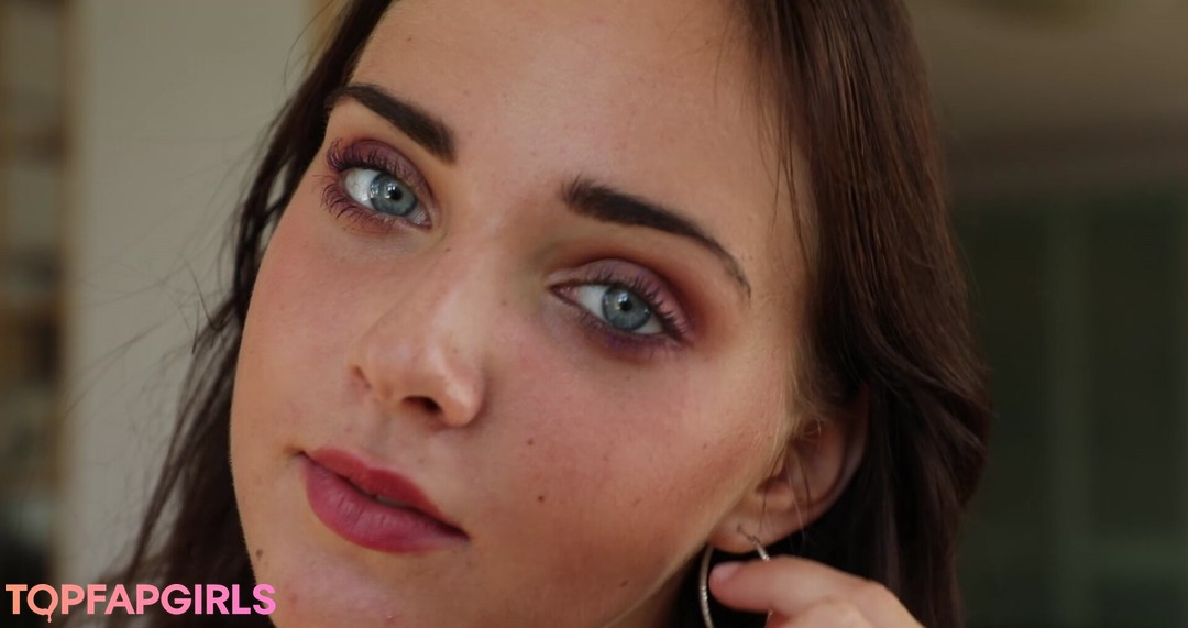 Foto desnuda filtrada de OnlyFans de Oxana Chic #95 Foto desnuda filtrada de OnlyFans de Oxana Chic #95