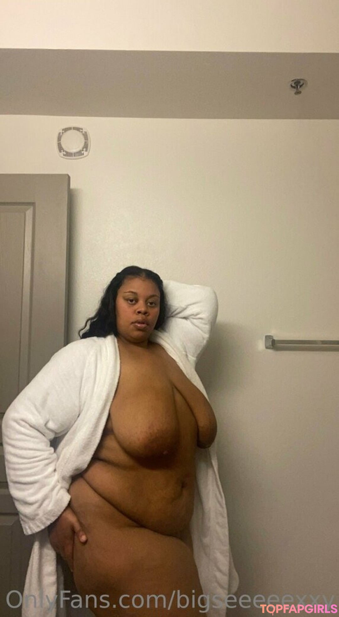 Foto desnuda filtrada de OnlyFans de Bigseeeeexxy #133 Foto desnuda filtrada de OnlyFans de Bigseeeeexxy #133