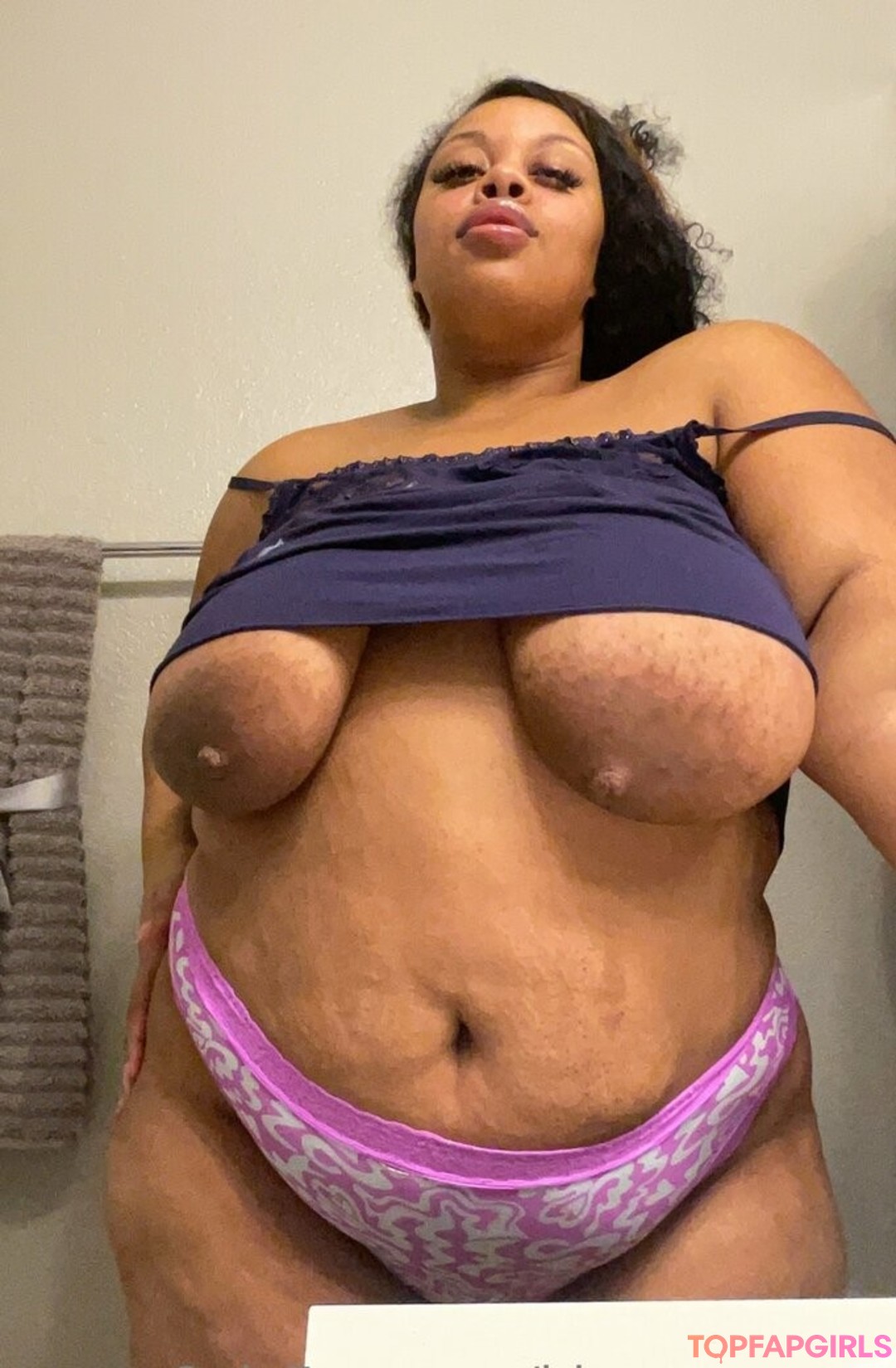 Foto desnuda filtrada de OnlyFans de Bigseeeeexxy #162 Foto desnuda filtrada de OnlyFans de Bigseeeeexxy #162