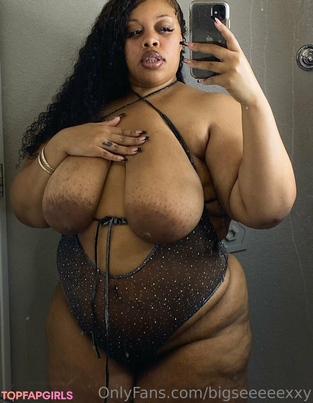 Foto desnuda filtrada de OnlyFans de Bigseeeeexxy #186 Foto desnuda filtrada de OnlyFans de Bigseeeeexxy #186