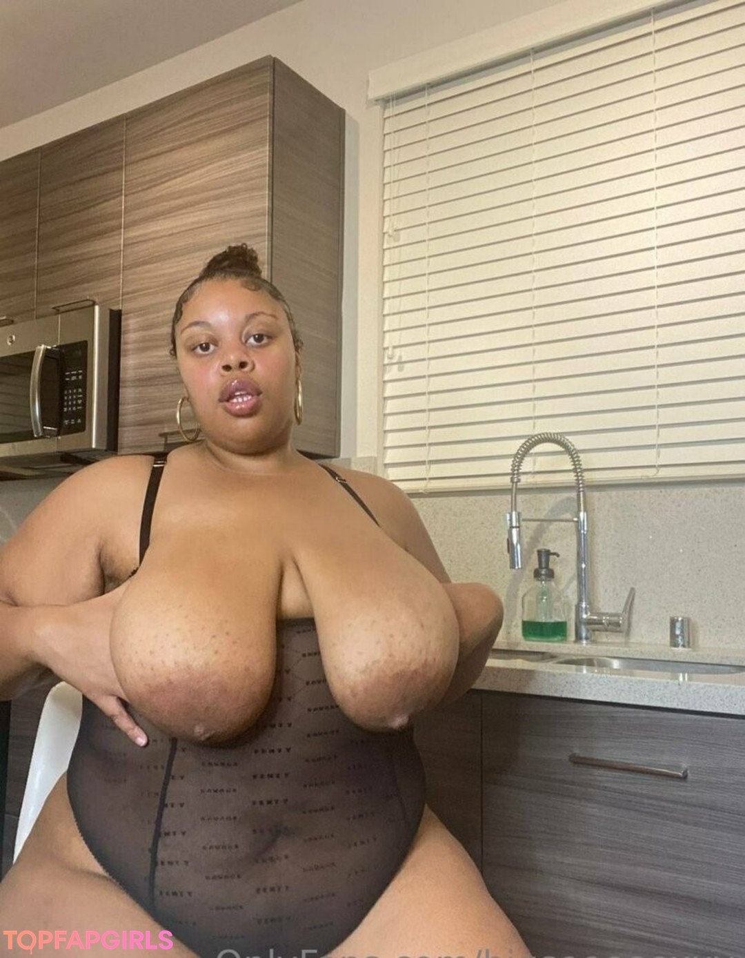 Foto desnuda filtrada de OnlyFans de Bigseeeeexxy #218 Foto desnuda filtrada de OnlyFans de Bigseeeeexxy #218