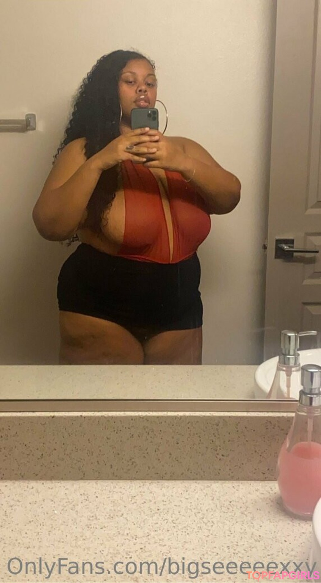 Foto desnuda filtrada de OnlyFans de Bigseeeeexxy #239 Foto desnuda filtrada de OnlyFans de Bigseeeeexxy #239