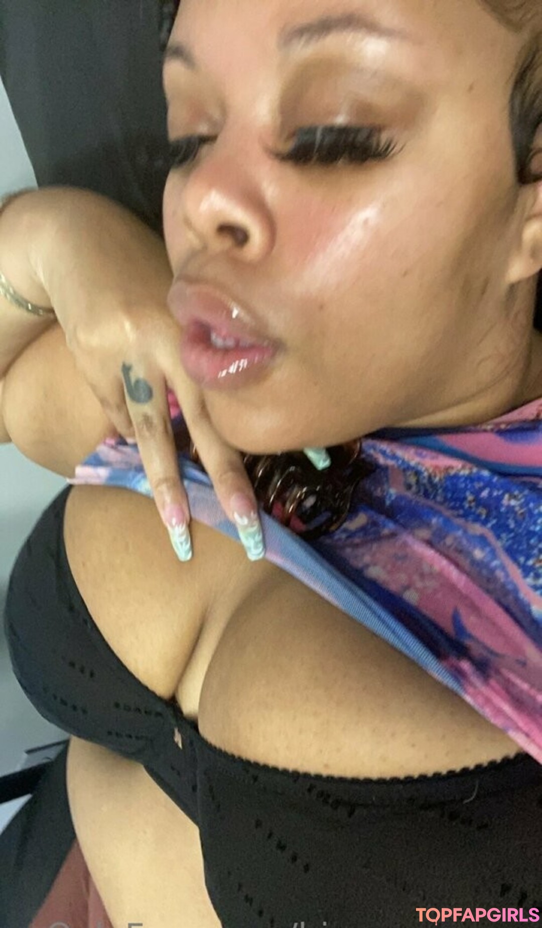 Foto desnuda filtrada de OnlyFans de Bigseeeeexxy #256 Foto desnuda filtrada de OnlyFans de Bigseeeeexxy #256