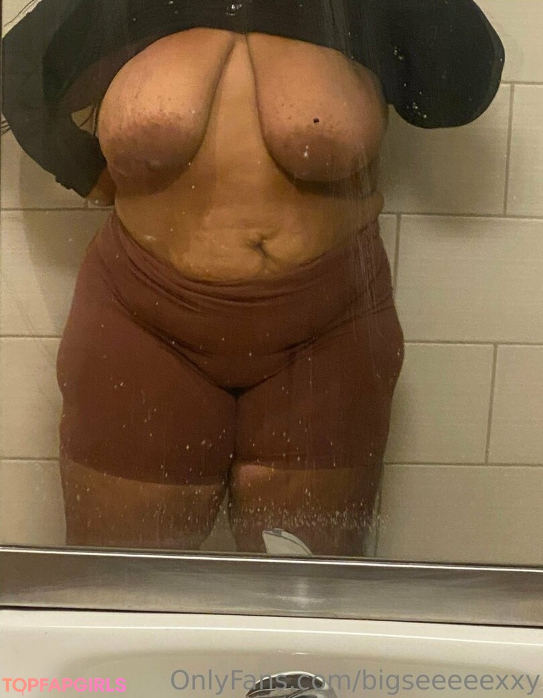 Foto desnuda filtrada de OnlyFans de Bigseeeeexxy #360 Foto desnuda filtrada de OnlyFans de Bigseeeeexxy #360