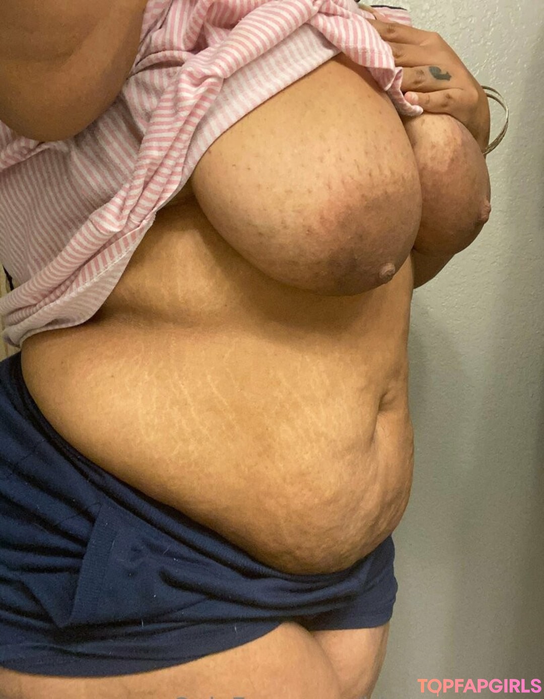 Foto desnuda filtrada de OnlyFans de Bigseeeeexxy #468 Foto desnuda filtrada de OnlyFans de Bigseeeeexxy #468