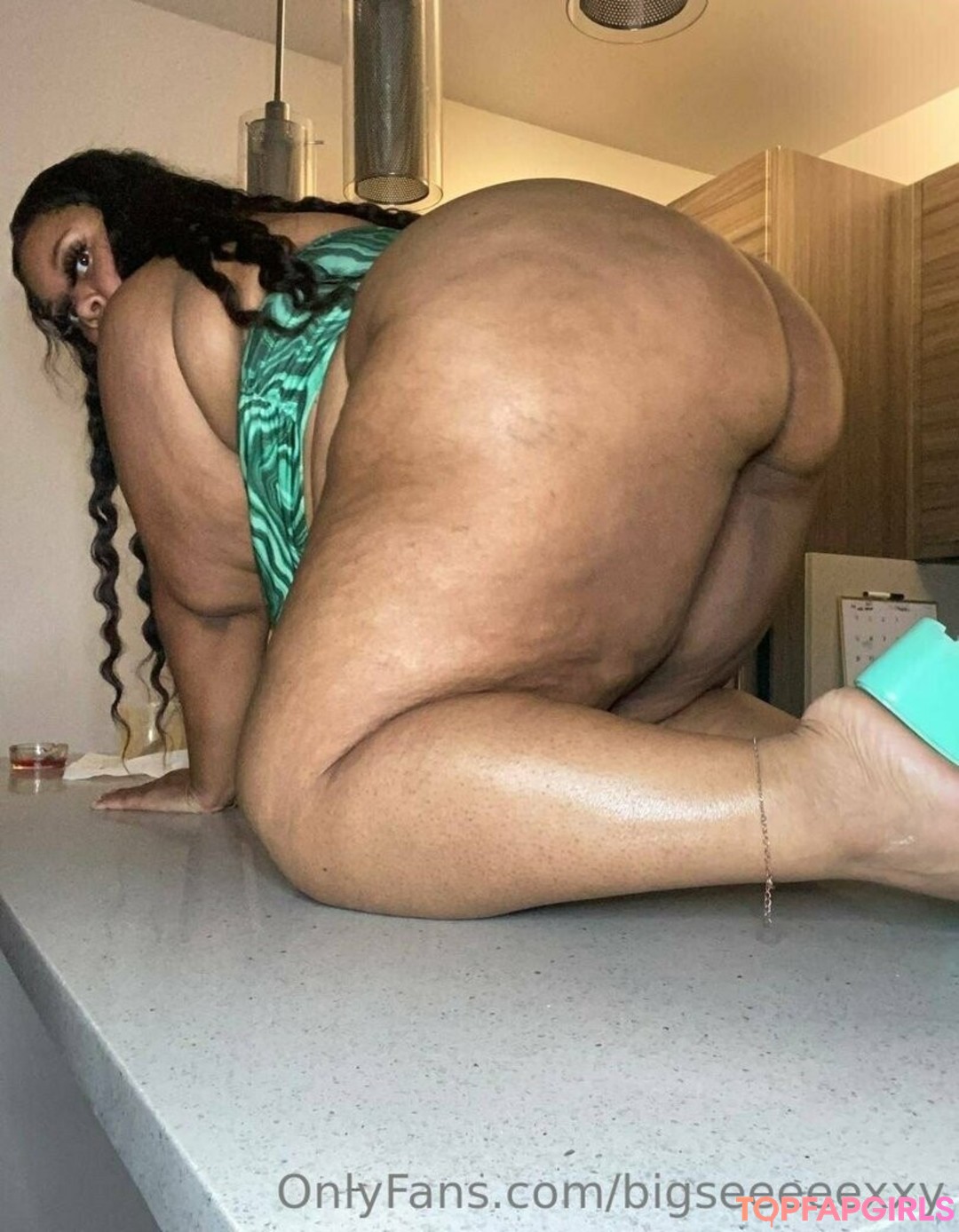 Foto desnuda filtrada de OnlyFans de Bigseeeeexxy #488 Foto desnuda filtrada de OnlyFans de Bigseeeeexxy #488