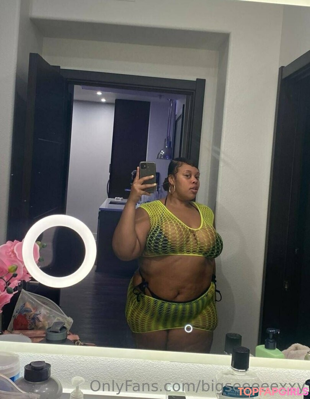 Foto desnuda filtrada de OnlyFans de Bigseeeeexxy #646 Foto desnuda filtrada de OnlyFans de Bigseeeeexxy #646