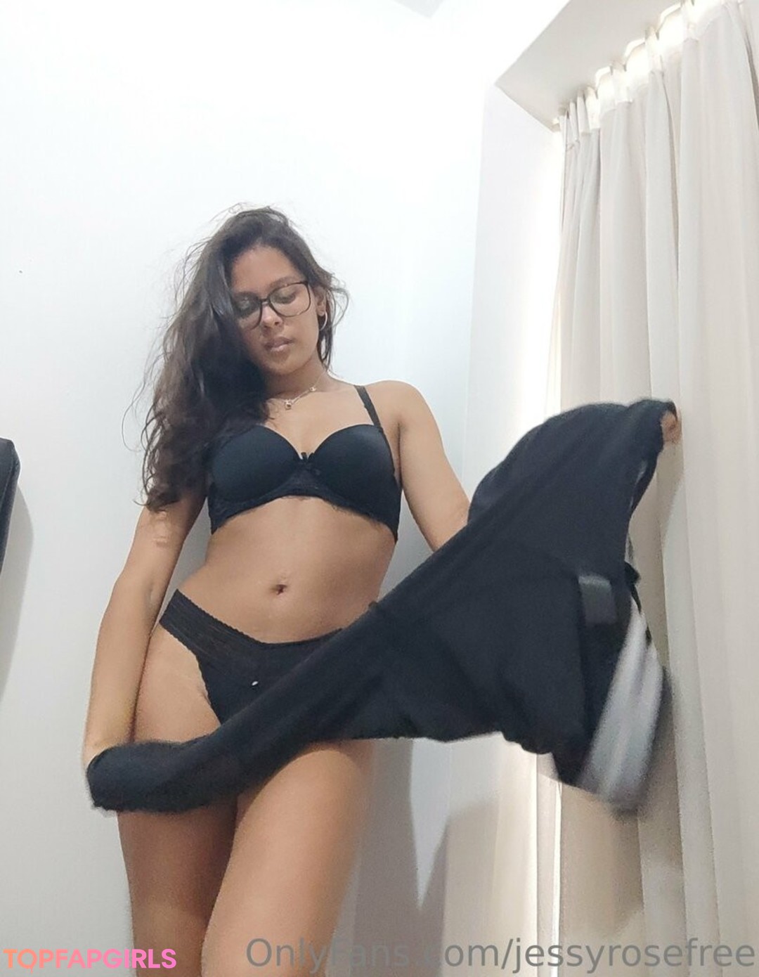Foto desnuda filtrada de OnlyFans de Jessyrosefree #32 Foto desnuda filtrada de OnlyFans de Jessyrosefree #32