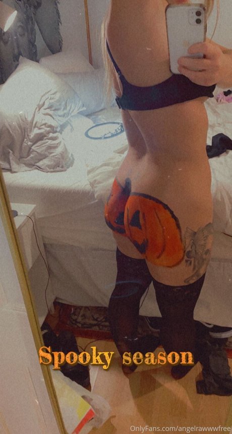 Foto desnuda filtrada de OnlyFans de Angelrawww