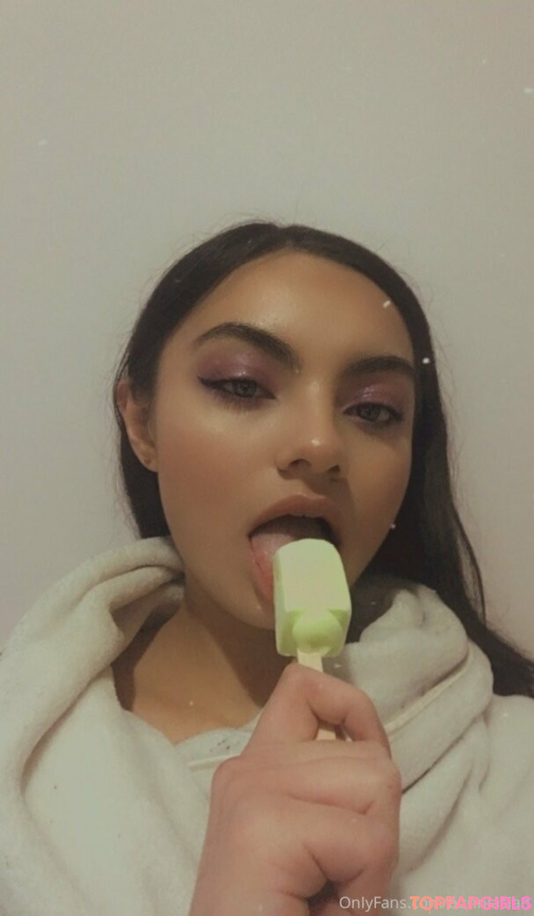 Foto desnuda filtrada de OnlyFans de Bunniasian #26 Foto desnuda filtrada de OnlyFans de Bunniasian #26