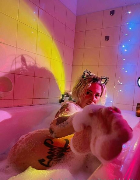 Foto desnuda filtrada de OnlyFans de Bambi Latte