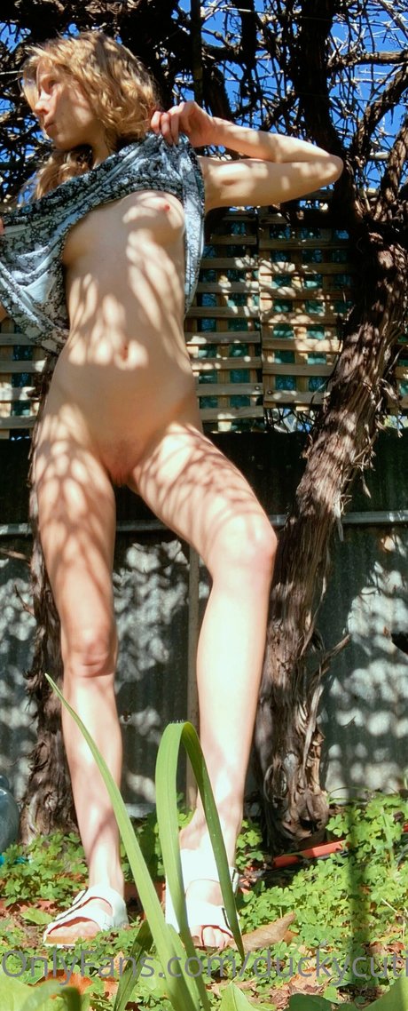 Jade Duckycutie
