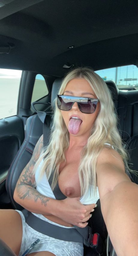 Littlebuffbabe