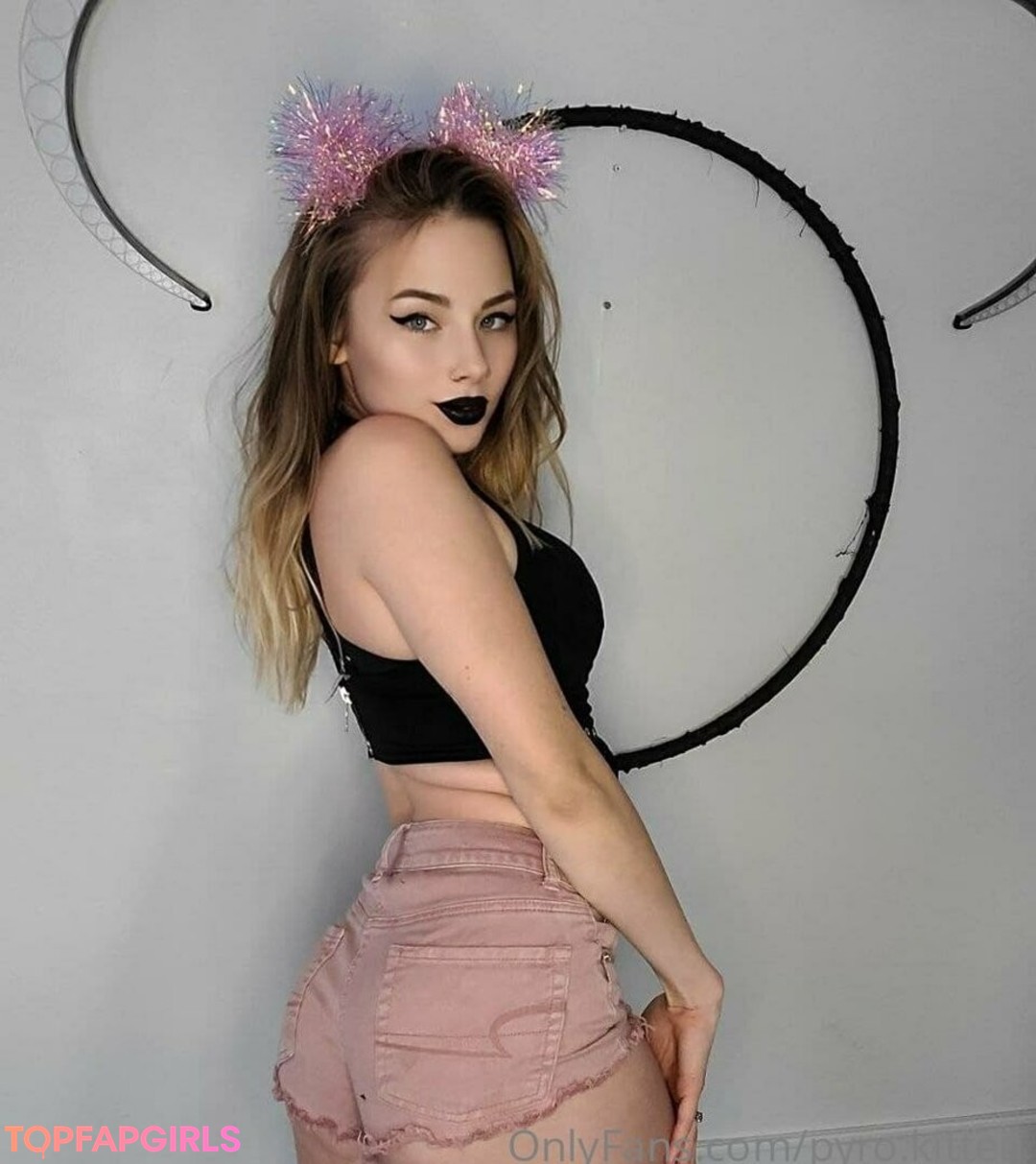 Foto desnuda filtrada de OnlyFans de Pyro Kitten #208 Foto desnuda filtrada de OnlyFans de Pyro Kitten #208