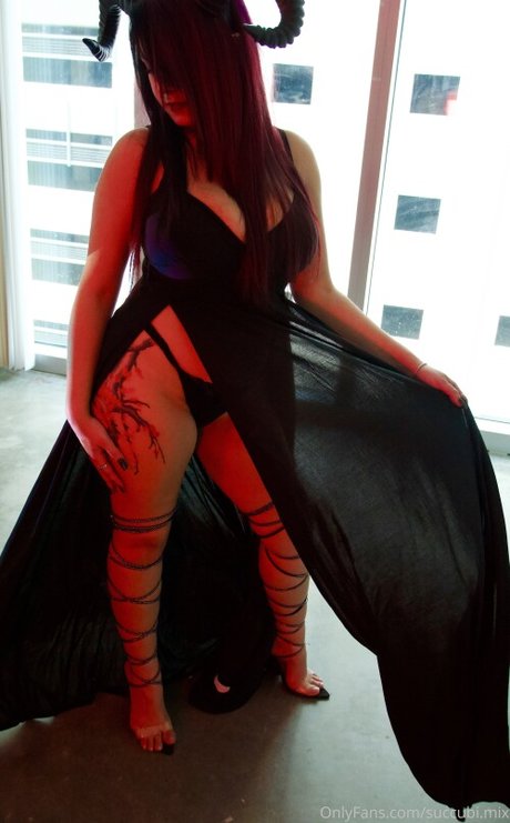 Foto desnuda filtrada de OnlyFans de Succubi Mix