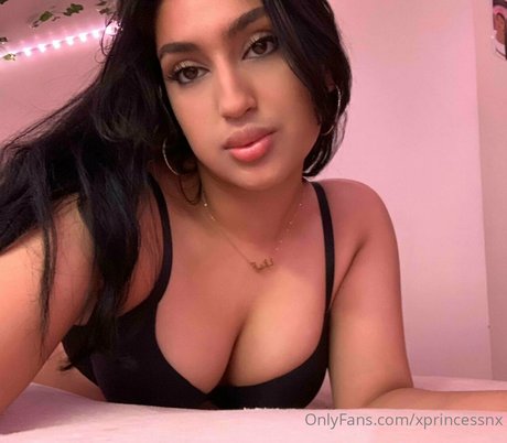 Foto desnuda filtrada de OnlyFans de Pakistani Princess