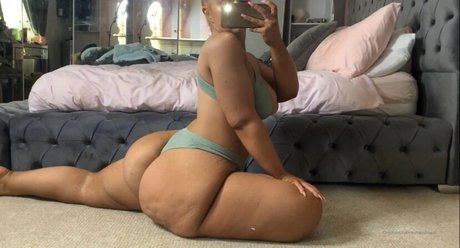 Foto desnuda filtrada de OnlyFans de Esmee Dream