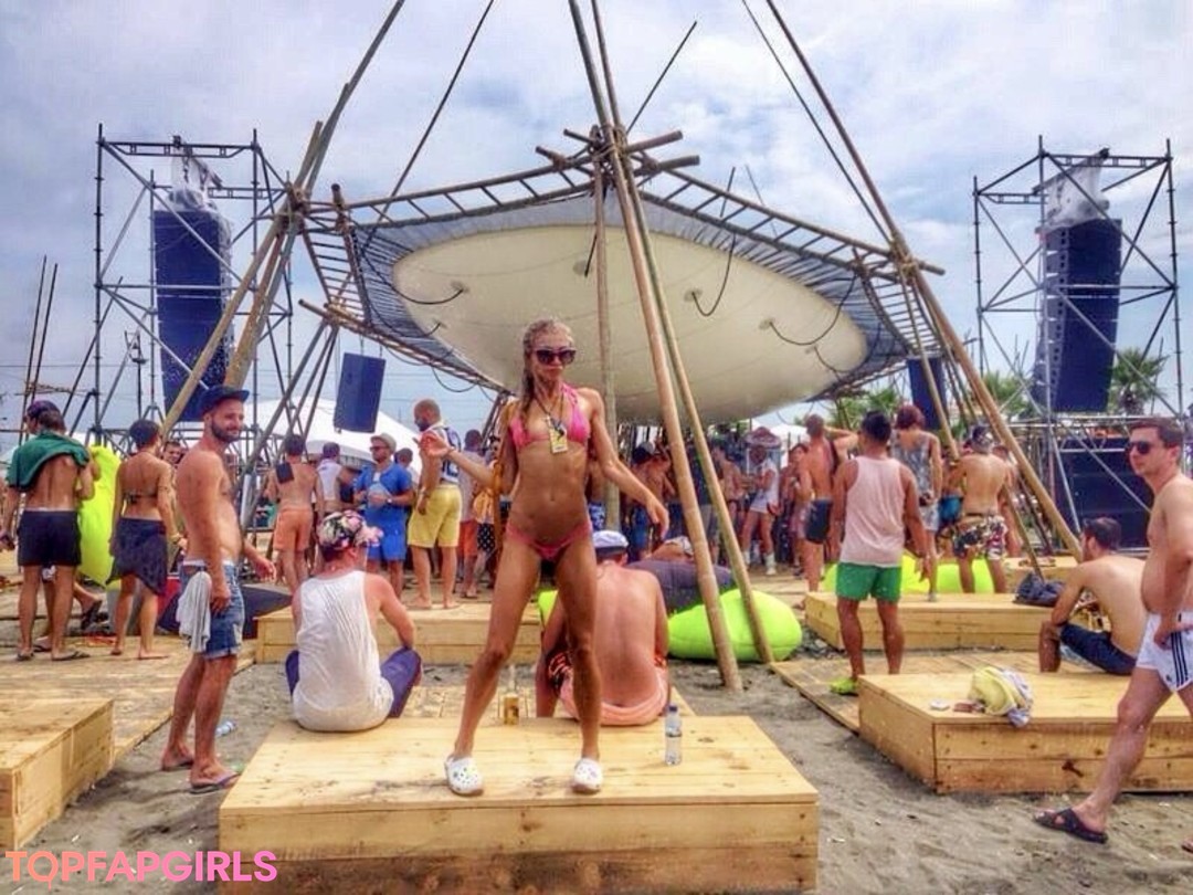 Foto desnuda filtrada de OnlyFans de Ivanovskaya Anastasia #346 Foto desnuda filtrada de OnlyFans de Ivanovskaya Anastasia #346