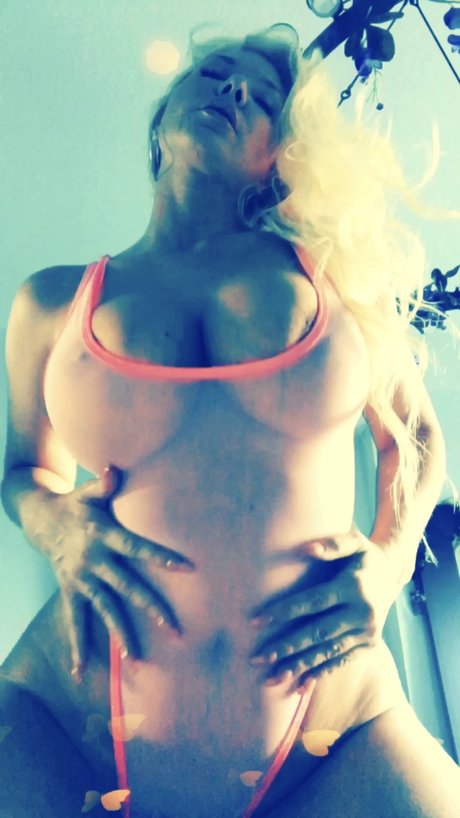 Foto desnuda filtrada de OnlyFans de Molly Cavalli