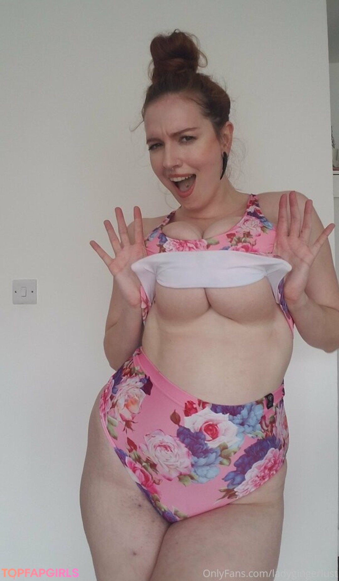 Foto desnuda filtrada de OnlyFans de Ladygingerlust #77 Foto desnuda filtrada de OnlyFans de Ladygingerlust #77