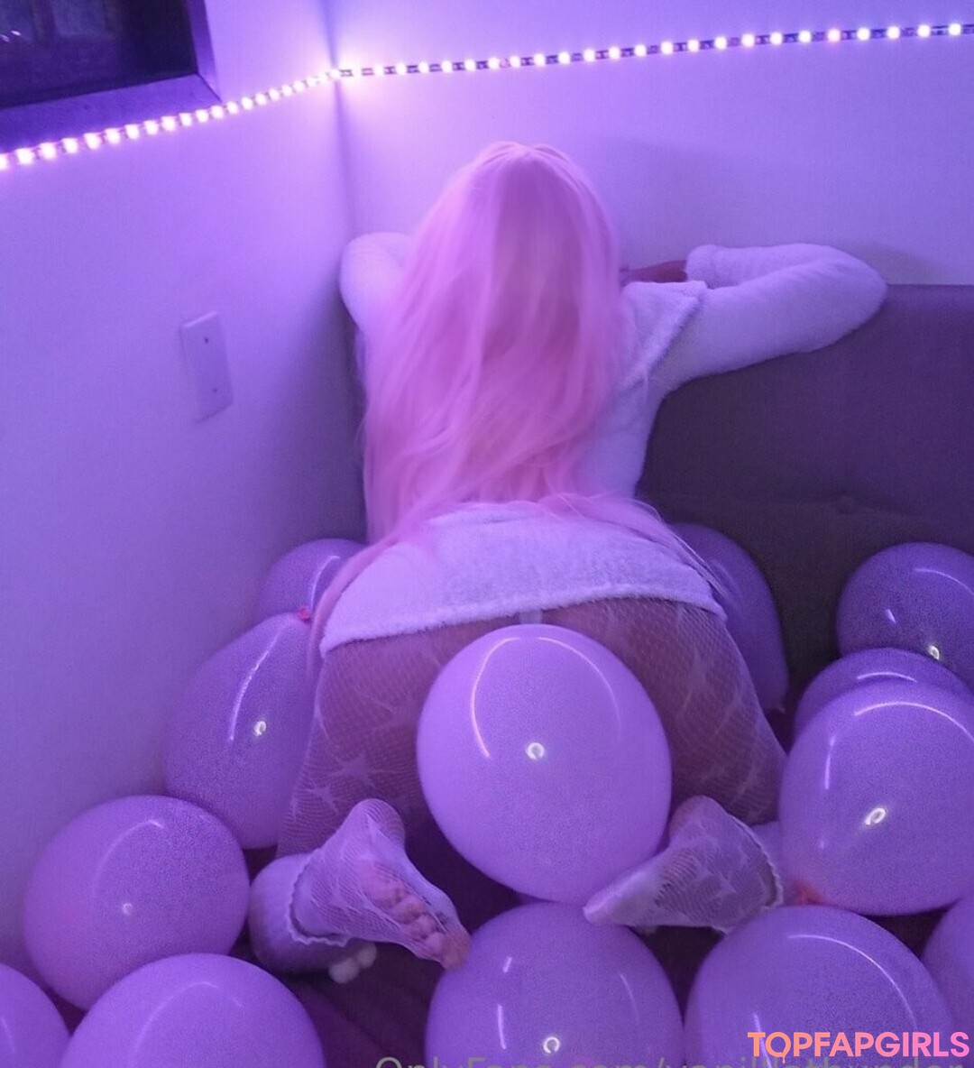 Foto desnuda filtrada de OnlyFans de Vanilllathunder #5 Foto desnuda filtrada de OnlyFans de Vanilllathunder #5