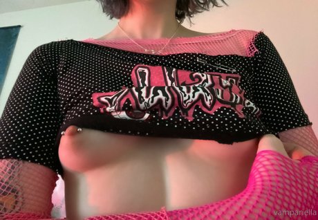 Foto desnuda filtrada de OnlyFans de Vamparie