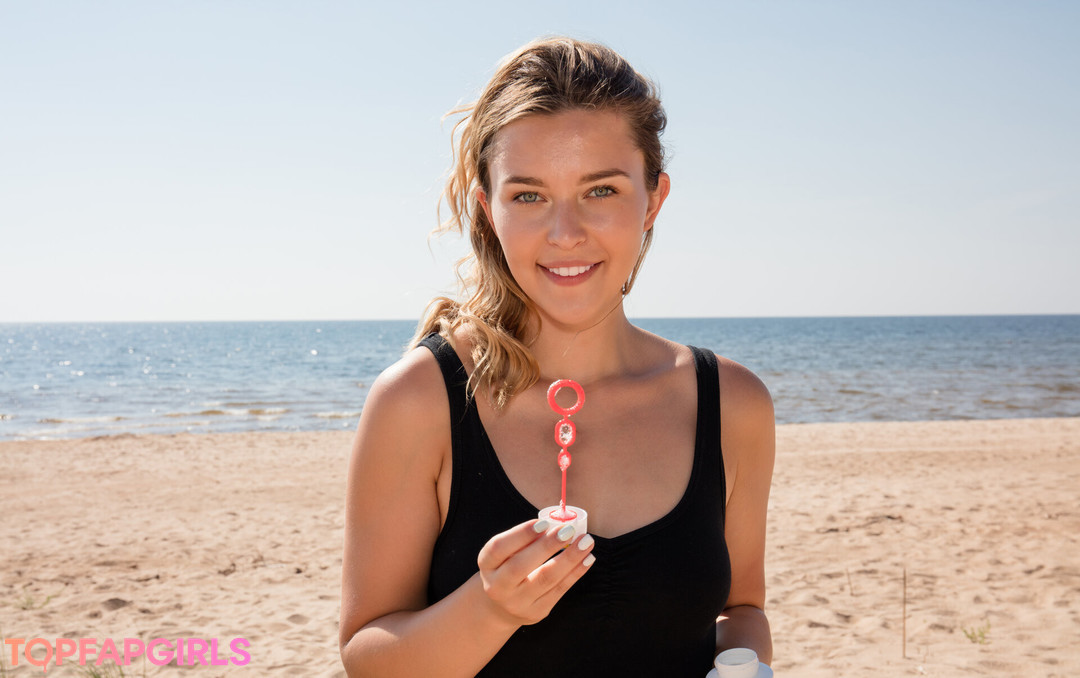 Foto desnuda filtrada de OnlyFans de Amourangels #1427