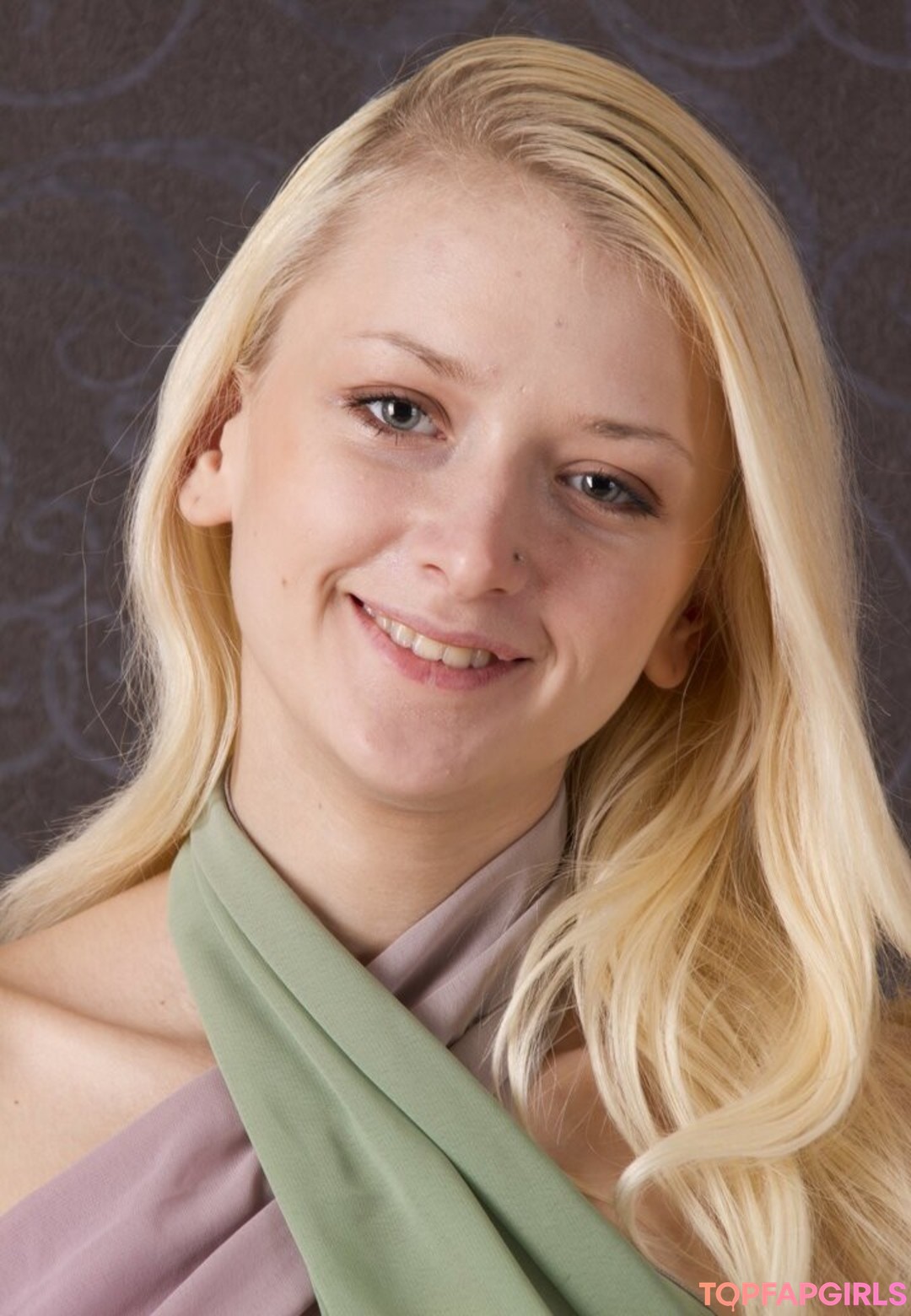 Foto desnuda filtrada de OnlyFans de Amourangels #2671 Foto desnuda filtrada de OnlyFans de Amourangels #2671