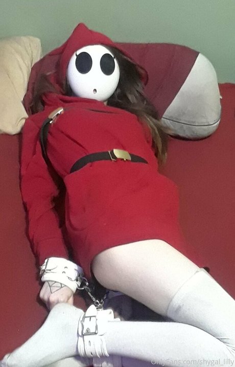 Shygal_lilly