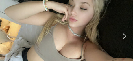 Foto desnuda filtrada de OnlyFans de Katerina Carney