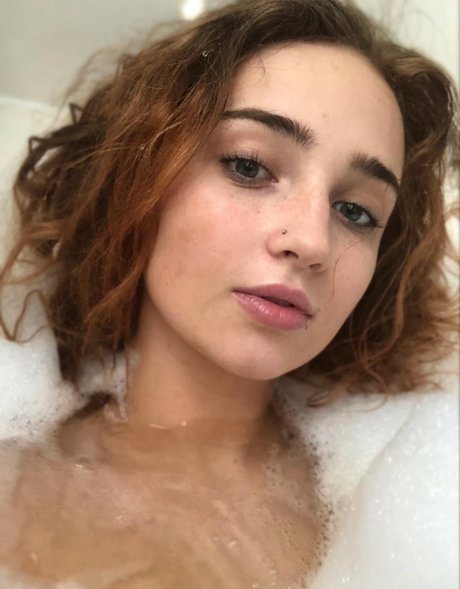 Scarlett Somebody