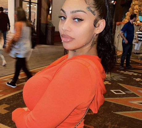 Fineassyonna