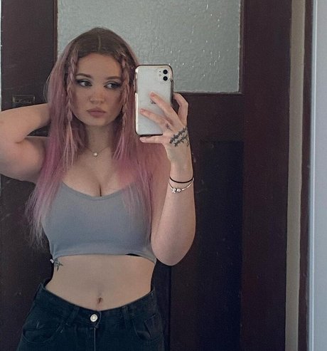 Foto desnuda filtrada de OnlyFans de Itsssarapriv
