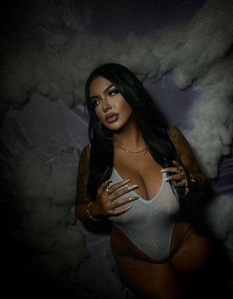 Foto desnuda filtrada de OnlyFans de Therealtaralynn