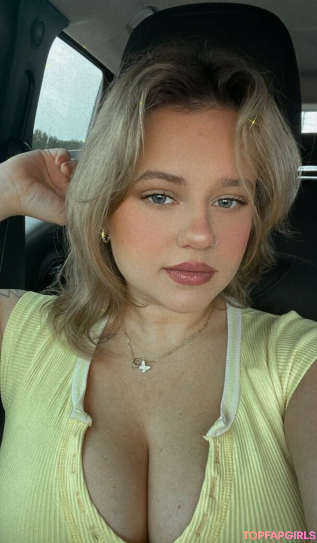 Foto desnuda filtrada de OnlyFans de Emilychannel #48 Foto desnuda filtrada de OnlyFans de Emilychannel #48