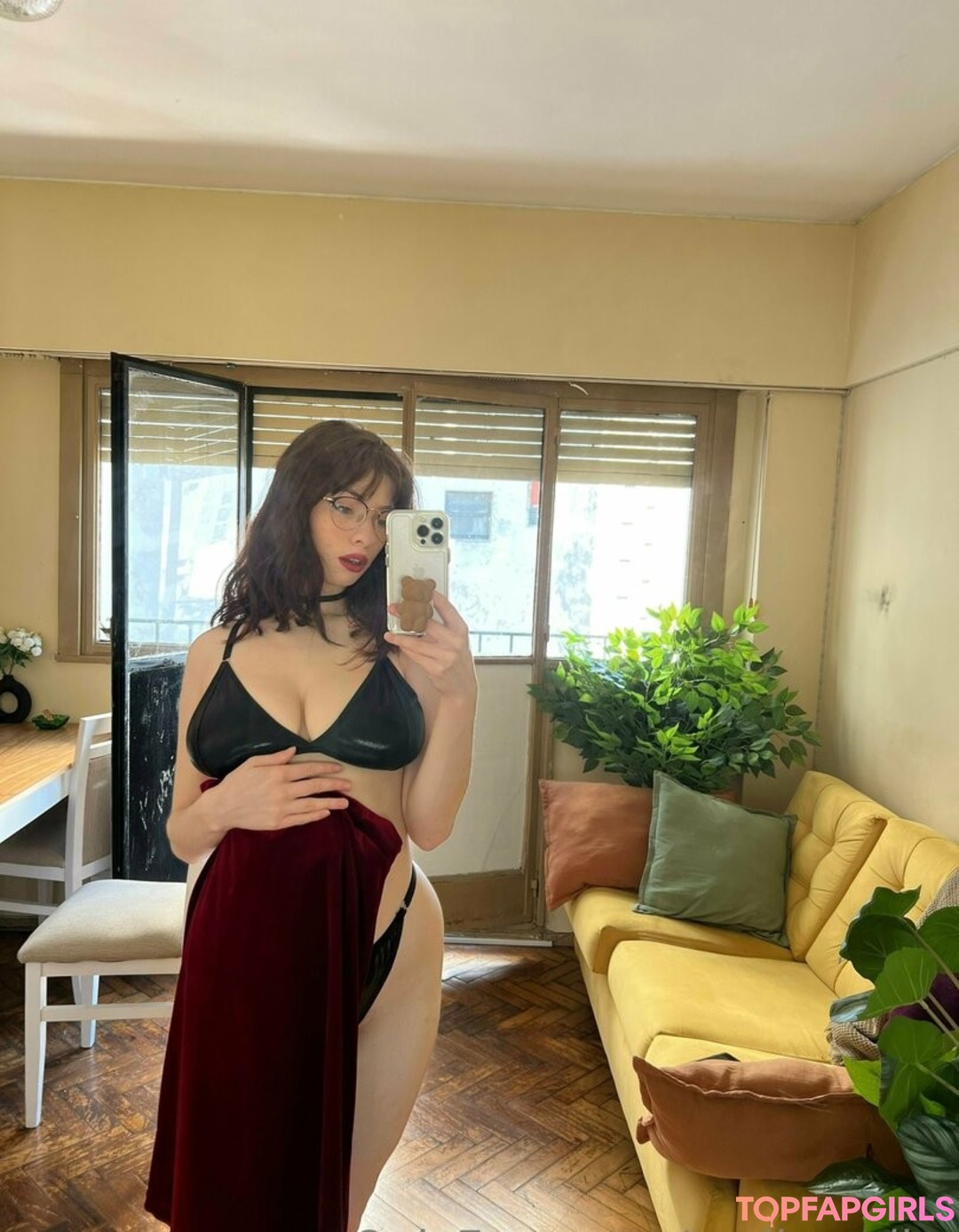 Foto desnuda filtrada de OnlyFans de Emilychannel #76 Foto desnuda filtrada de OnlyFans de Emilychannel #76